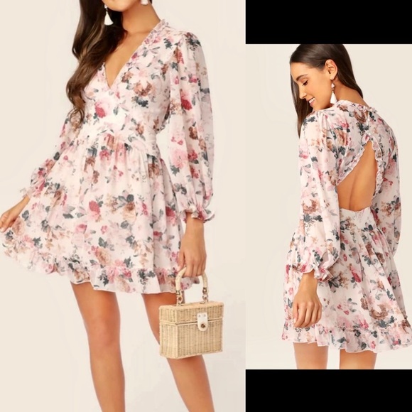 n/a Dresses & Skirts - Floral ruffle trim mini dress